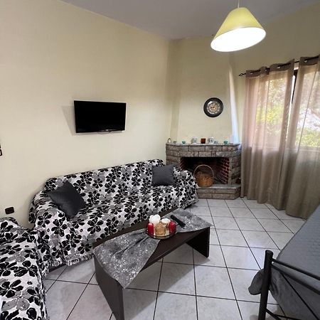 Village Apartment マラティアス エクステリア 写真